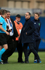 Martin O'Neill and Colin O'Brien speak with Zbynek Proske after the game 14/5/2018