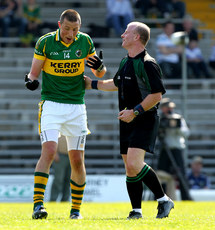 Kieran Donaghy argues with referee Maurice Condon 11/4/2010