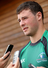 Robbie Henshaw speaks to the media 3/9/2013 00732137 - INPHO_00732137