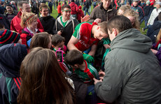 Lee Keegan signs autograph's for fans 2/3/2014