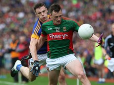 Diarmuid O'Connor tackled by Alan Campbell 21/8/2016