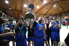 Griffith College Eanna players celebrate with the cup 14/4/2024