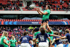 Hannah O'Connor wins a lineout 23/3/2024