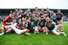 Mayo players celebrate with the trophy 17/6/2018
