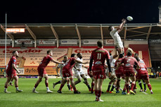 Emile van Heerden claims a line-out 26/4/2024