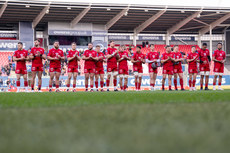 Scarlets players during the minutes applause 23/3/2024