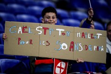 A young France fan asks for the shirt of Gael Fickou for his father’s 50th birthday 16/3/2024