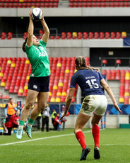 Meabh Deely catches a ball in the air 23/3/2024