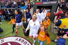 France’s Gaëlle Hermet and England's Marlie Packer lead out their teams  27/4/2024 