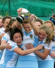 Laura Wilson lifts the cup 13/5/2012
