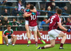 Damien Comer celebrates with Johnny Heaney 11/6/2017
