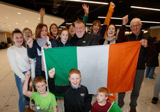 Emma Slevin after returning from the Youth Olympics with her parents Deirdre, Liam and family 18/10/2018