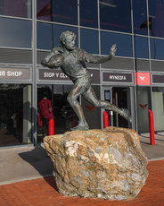 A view of the Ray Gravell statue at Parc y Scarlets ahead of the game 25/10/2024