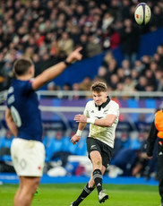 Beauden Barrett kicks 16/11/2024