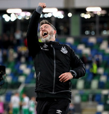 Stephen Bradley celebrates after the game 24/10/2024