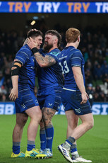 Stephen Smyth celebrates with Andrew Porter after winning a penalty try 26/10/2024