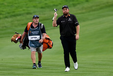 Shane Lowry acknowledges the crowd as he walks to the 18th green 10/9/2023
