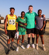 Peter O’Mahony with members of the team 3/7/2024