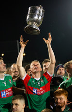 Stephen Mullins lifts the Paddy Moclair Cup 26/10/2024