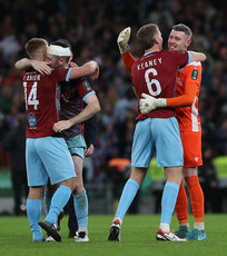 Drogheda players celebrate at the final whistle 10/11/2024