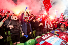 Drogheda fans celebrate after Douglas James Taylor scores a penalty 10/11/2024