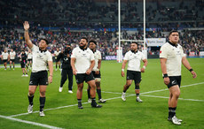 New Zealand players wave to supporters after the game 16/11/2024