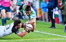 Paolo Odogwu scores a try despite Francois Venter 12/10/2024