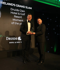 Aidan Ryan presents Johnny Sexton with the Druids Glen Hotel and Gold Resort Moment of the Year Award 17/5/2023 