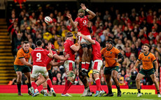 Christ Tshiunza wins a lineout ball 17/11/2024