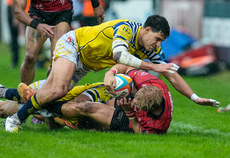 JC Pretorius is tackled by Giovanni Montemauri 19/10/2024