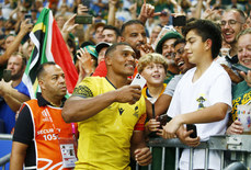 Damian Willemse with fans after the game 17/9/2023