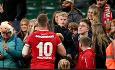 Gareth Anscombe with fans after the game 17/11/2024