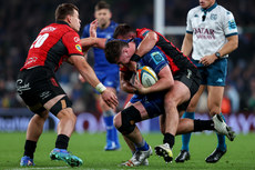 Gus McCarthy is tackled by Renzo Du Plessis and Rynhardt Jonker 26/10/2024