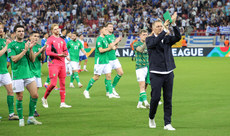 Heimir Hallgrímsson applauds the fans after the game 13/10/2024