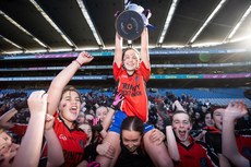 Jessica Lee Doyle lifts the trophy 21/10/2024