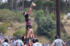 JD Schickerling wins a line out 26/10/2024