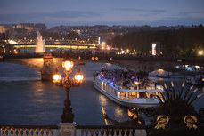 Team France seen from the Pont Alexandre III bridge 26/7/2024