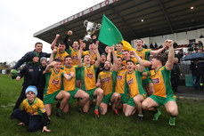 Corofin players celebrate with the cup 27/10/2024