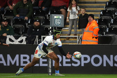 Kurt - Lee Arendse scores a try  12/10/2024