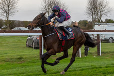 Jack Kennedy on Farren Glory comes home to win 10/11/2024