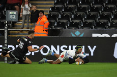 Kurt - Lee Arendse scores a try  12/10/2024