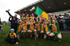 Corofin players celebrate with the cup 27/10/2024