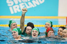 Gary O'Brien celebrates with the team in the water after the match 21/5/2023 