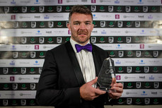 Peter O’Mahony with with Men’s XV’s Try of the Year award on behalf of Mack Hansen 17/5/2023 