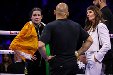 Katie Taylor dejected after the fight with her mum Bridget Taylor 20/5/2023 