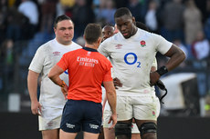 Paul Williams speaks with Maro Itoje after the game 3/2/2024