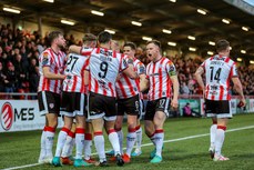 Derry’ players congratulate Paul McMullan after scoring 6/5/2024
