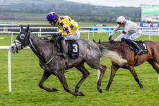 Danny Mullins on Il Etait Temps holds off Paul Townend on Gaelic Warrior to win 30/4/2024