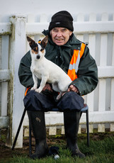 Tommy Carroll with his dog Bella during the races 11/2/2024