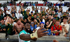 Siya Kolisi takes selfies with fans after the game 10/9/2023